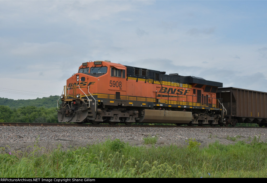 BNSF 5908 